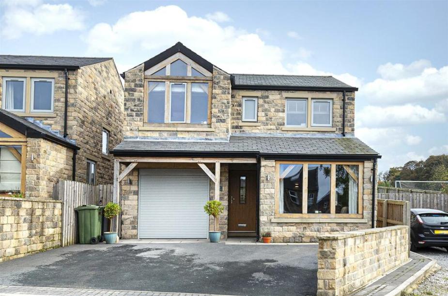 Gregory Drive, Kirkburton, Huddersfield-1