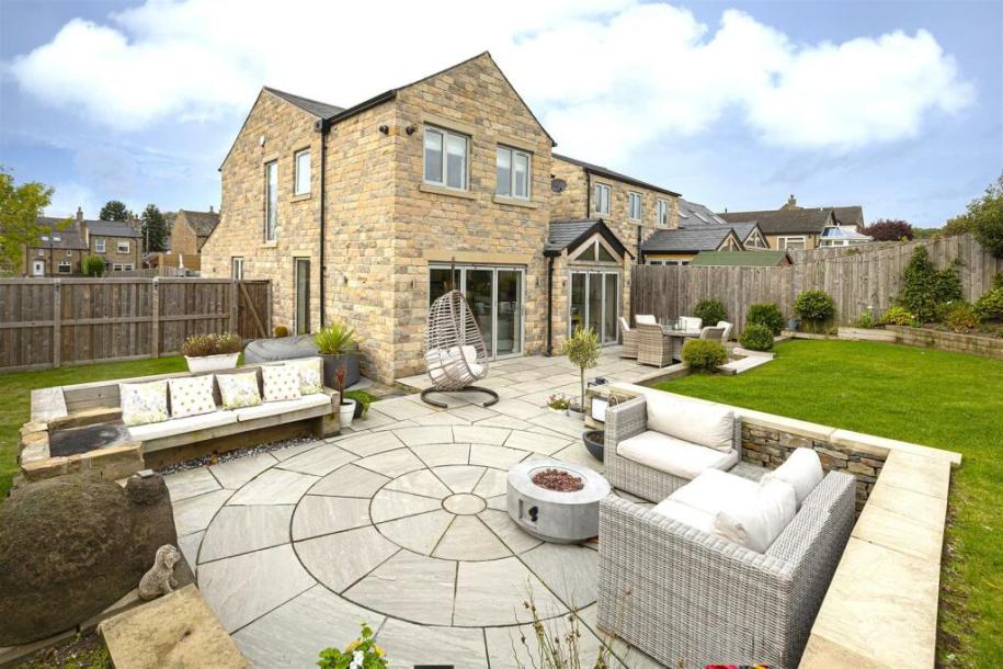 Gregory Drive, Kirkburton, Huddersfield-5